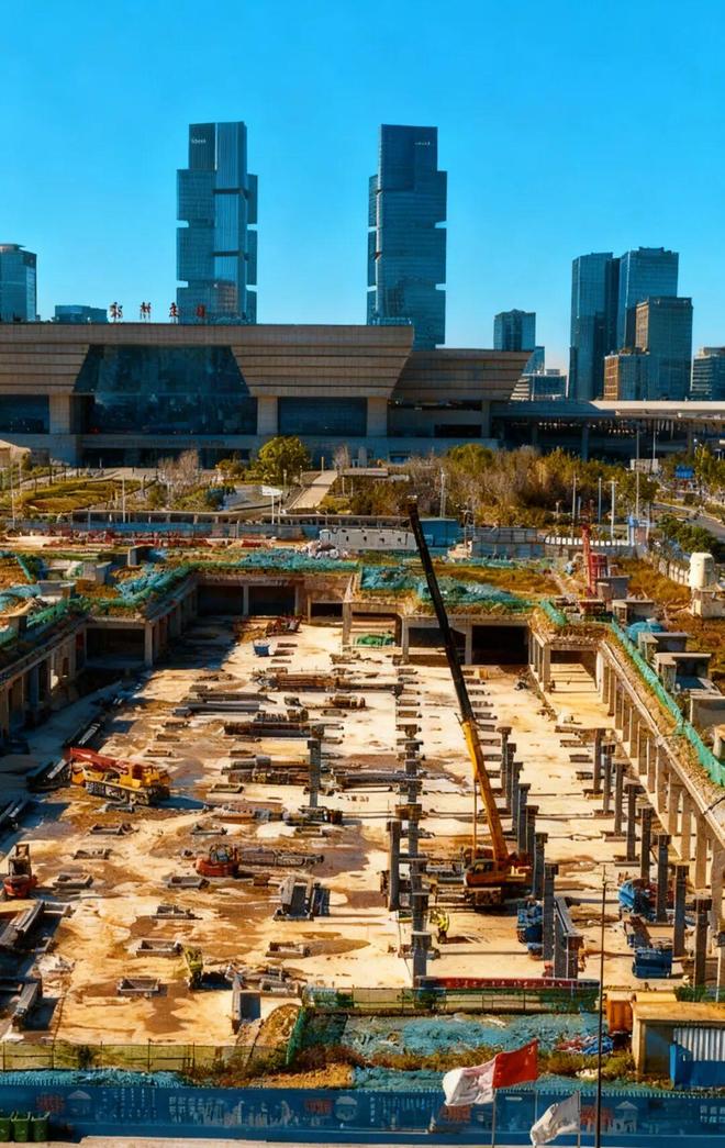 个“巨型天幕”？记者实探工地瓦力棋牌试玩郑州胖东来要搭(图4)